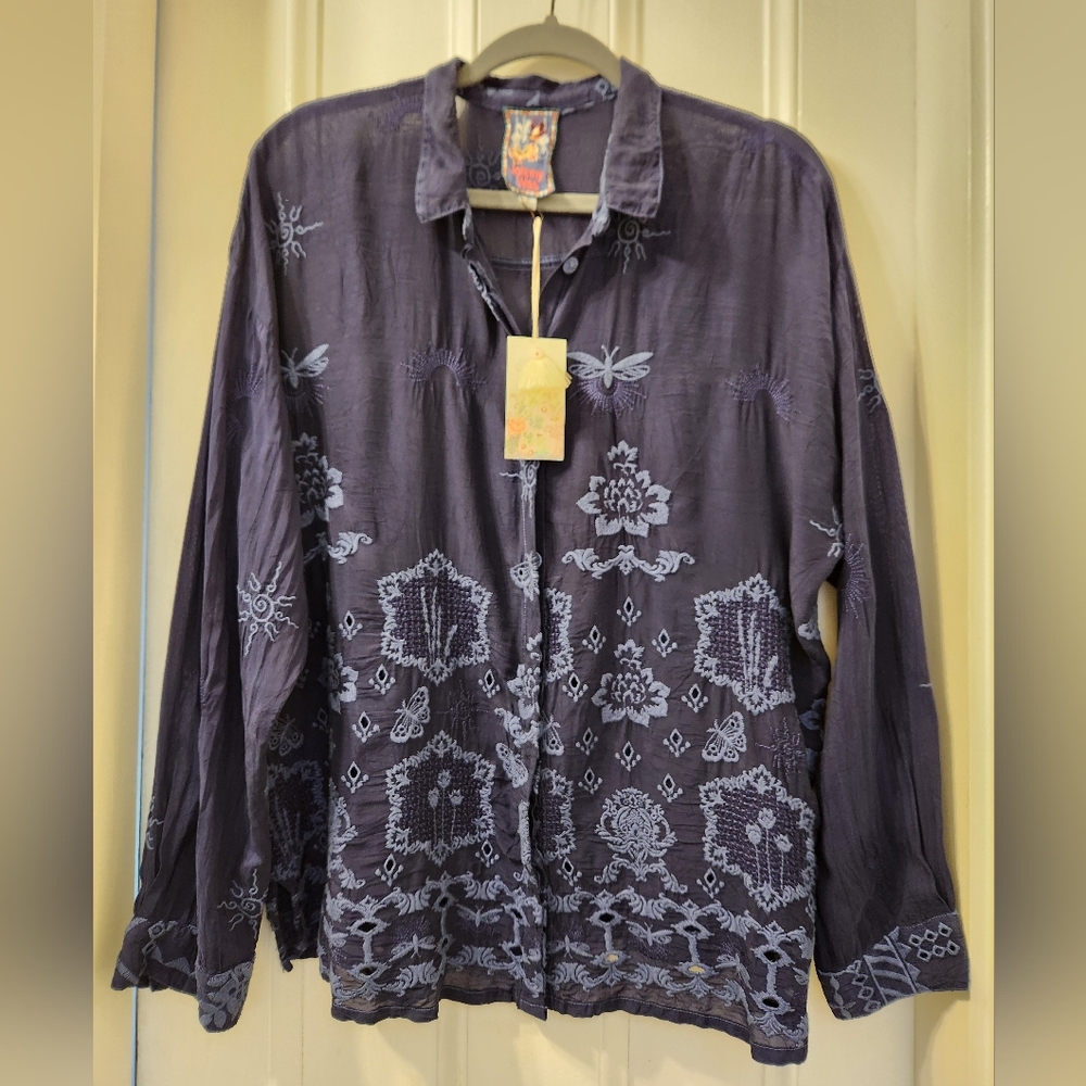 NWT Johnny Was Embroidered Navy Shirt Size Medium
